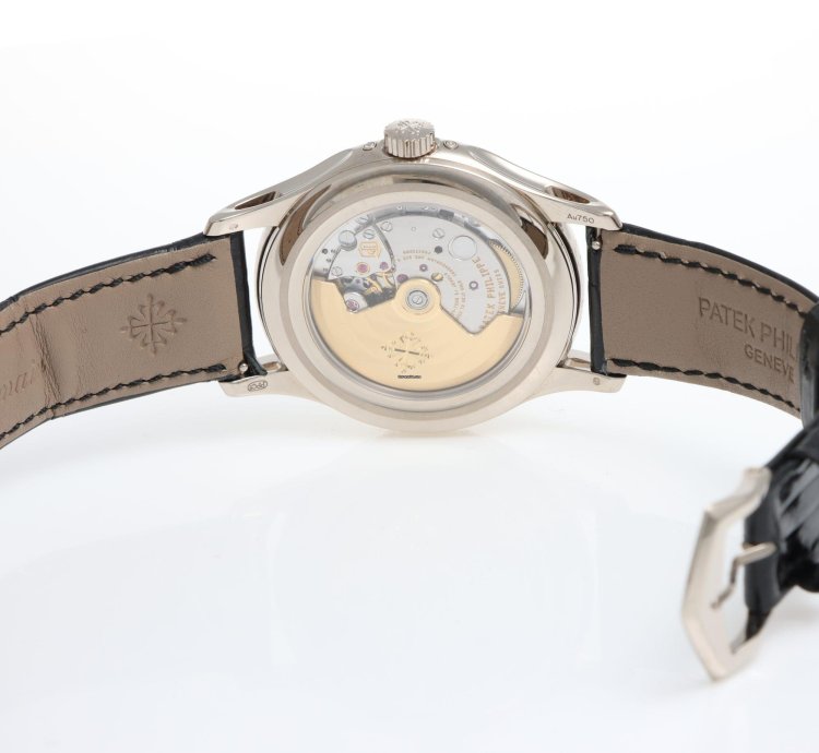 Patek Philippe Annual Calendar Ref 5205g-013 Moonphase Like New Full Set Year 2021