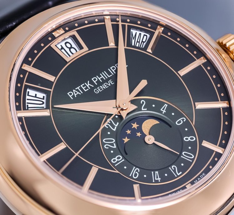 Patek Philippe Annual Calendar Ref 5205r-011 Rose Gold Green Dial Box Papers Bj-2022