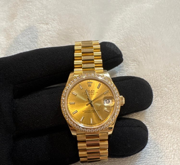 Rolex Datejust 31 Oyster Yellow Gold And Diamonds