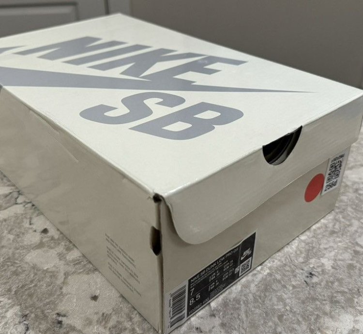 April Skateboards Dunk Sb