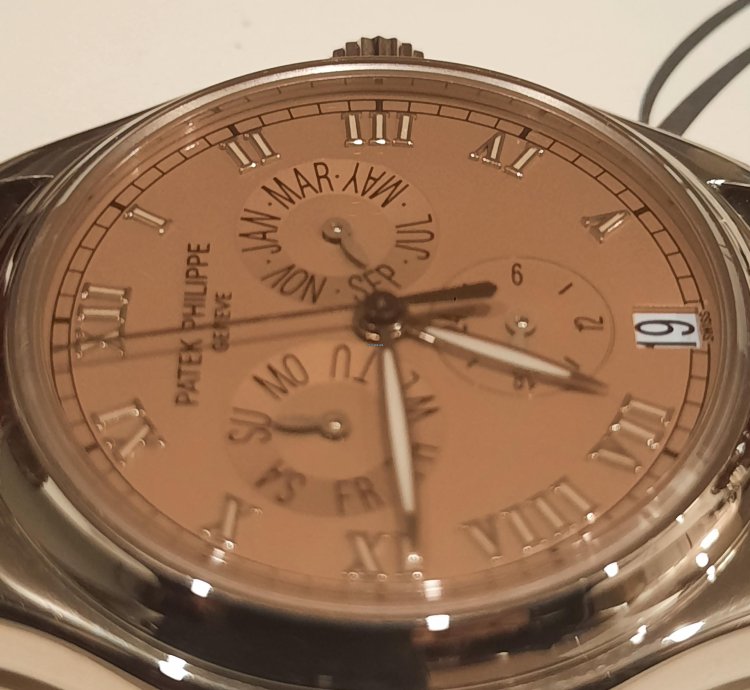 Patek Philippe Annual Calendar Salmon Dial Full Set watch Is Located In Seattle Wa Usa