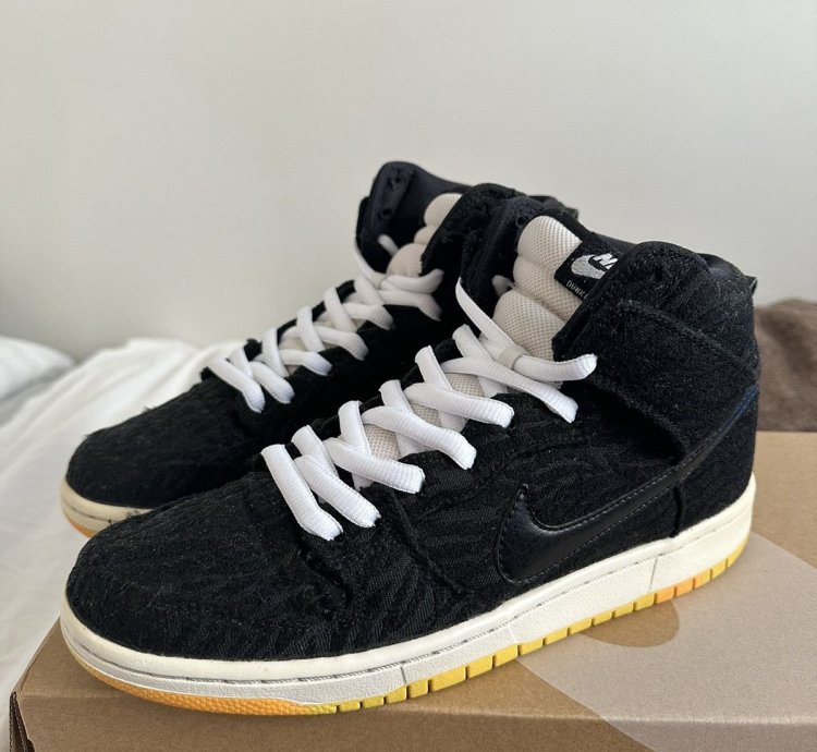 Black Skunk Nike Sb Dunk High 2016