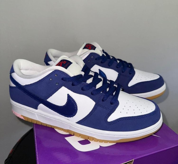 Deadstock Nike Sb Dunk Low Pro Los Angeles Dodgers Size 9 5