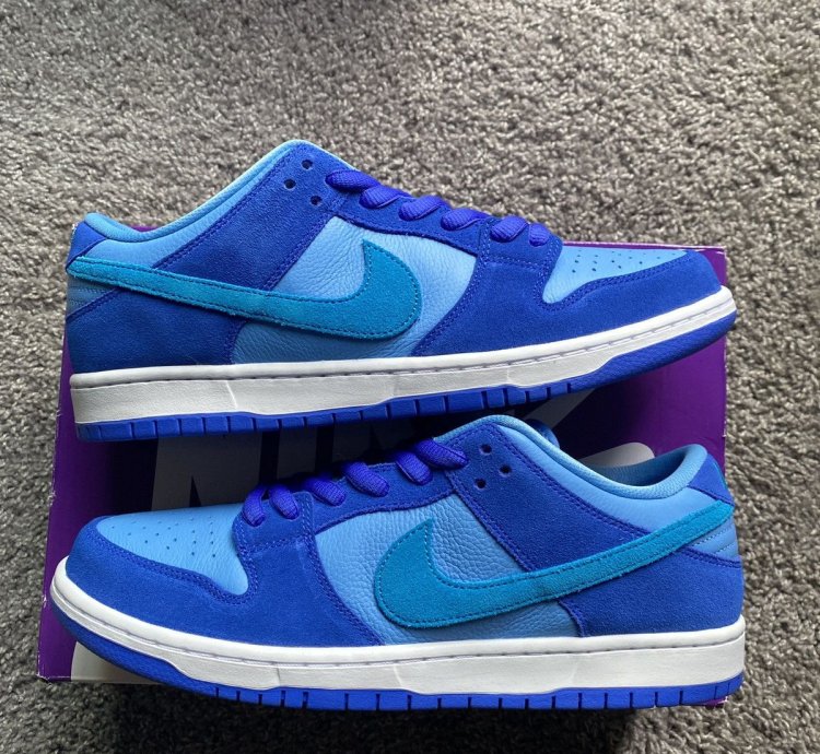 Nike Sb Dunk Low Blue Raspberry