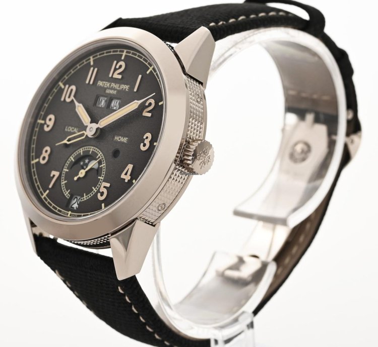 Patek Philippe Annual Calendar Travel Time Complications 5326g Fullset