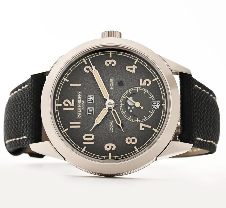 Patek Philippe Annual Calendar Travel Time Complications 5326g Fullset