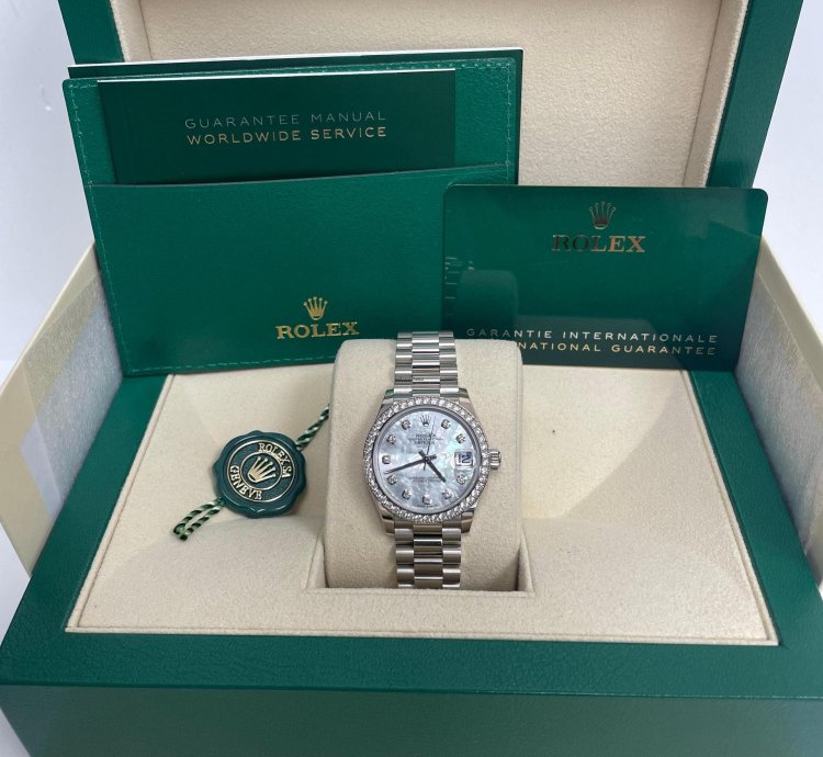 Rolex Datejust 31 White Gold Datejust 31 - Diamond Bezel - Mother-of-pearl Diamond Dial - President 278289