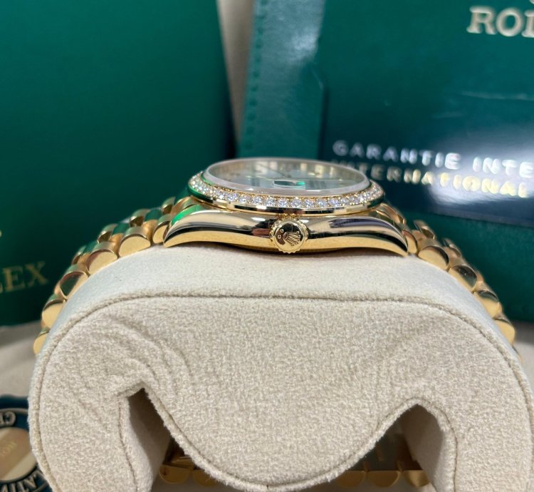 Rolex Datejust 31 Yellow Gold Diamond Set Mop Dial New 2024 Box And Papers
