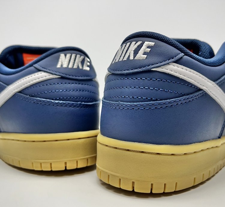 Nike Sb Dunk Low Navy Gum