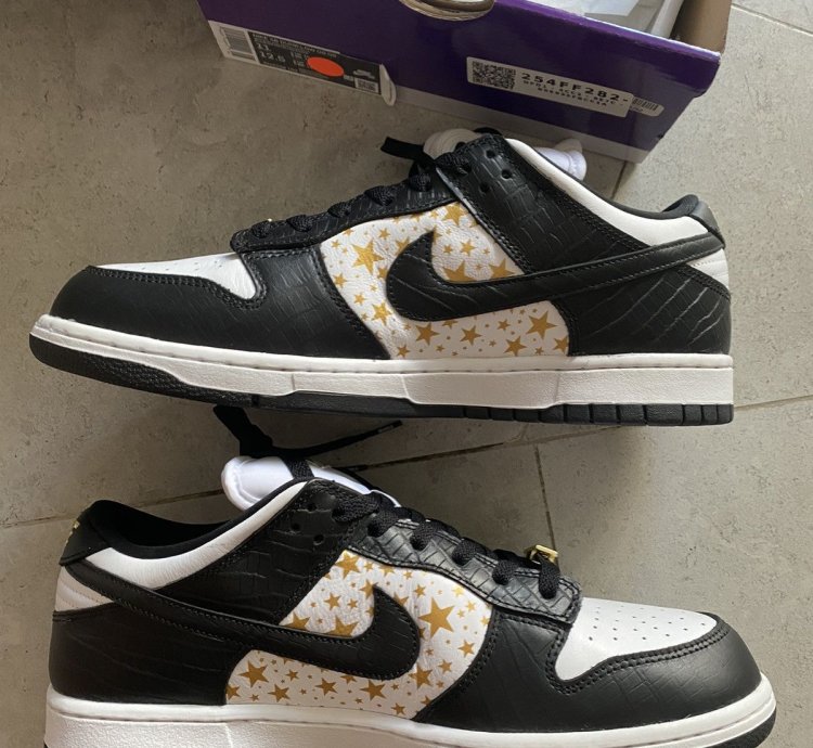 Nike Sb Dunk Low Og Qs Supreme