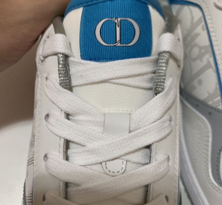 Dior B27 Low Top Sneakers In White And Light Blue Sz 42