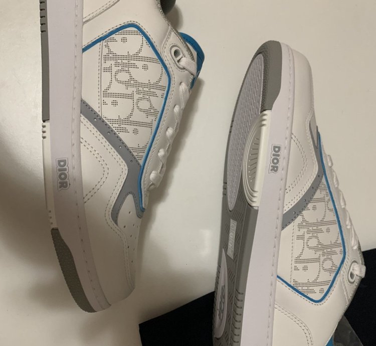 Dior B27 Low Top Sneakers In White And Light Blue Sz 42