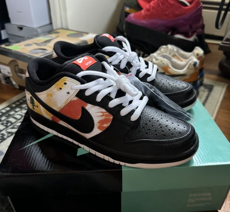 Nike Sb Dunk Low Raygun