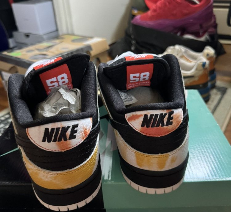 Nike Sb Dunk Low Raygun