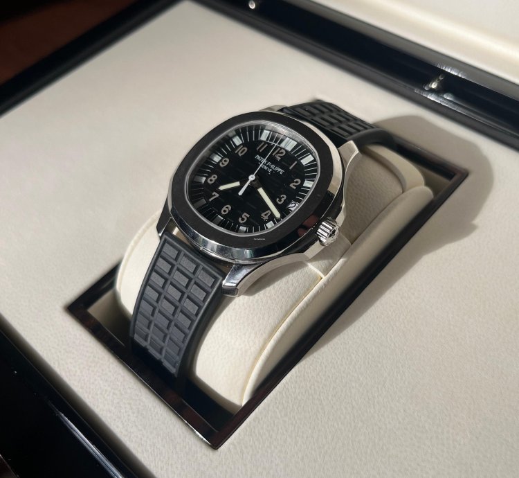 Patek Philippe Aquanaut 2008 Never Worn