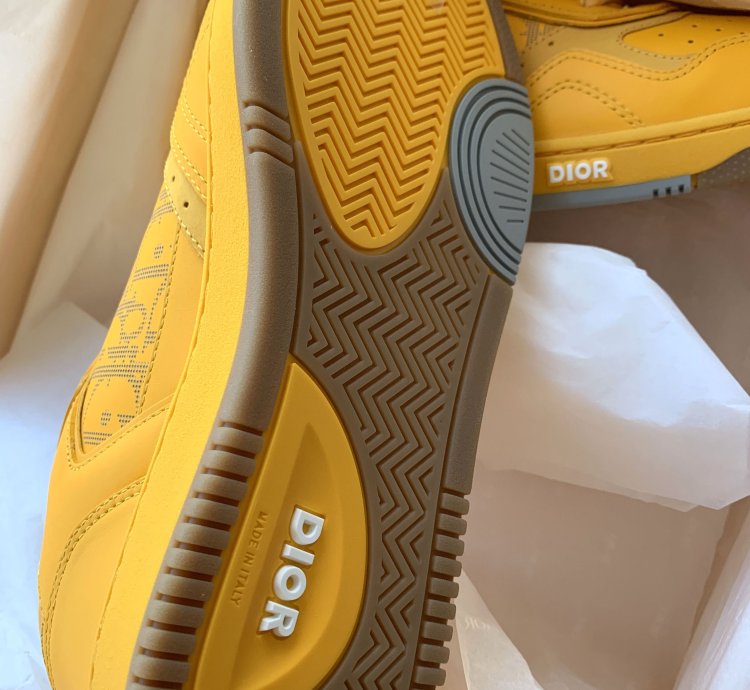 Dior B27 Low World Tour Yellow