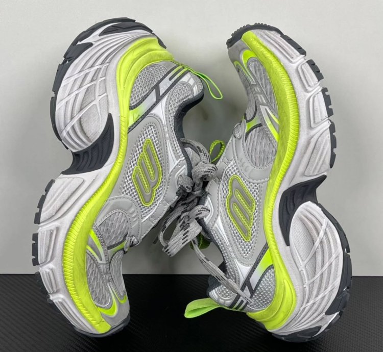 Balenciaga 10xl Low-top Sneakers whitegreyyellow