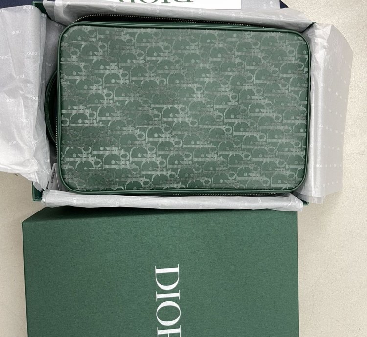 Dior B27 World Tour Sneaker And Sling Bag