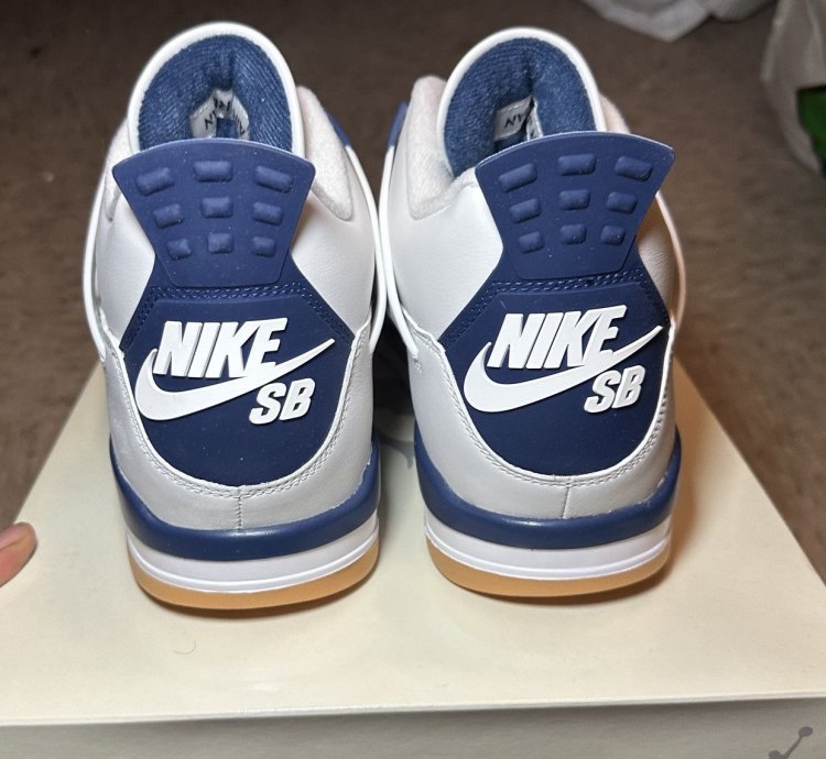 Jordan 4 Sb Navy Blue 2025