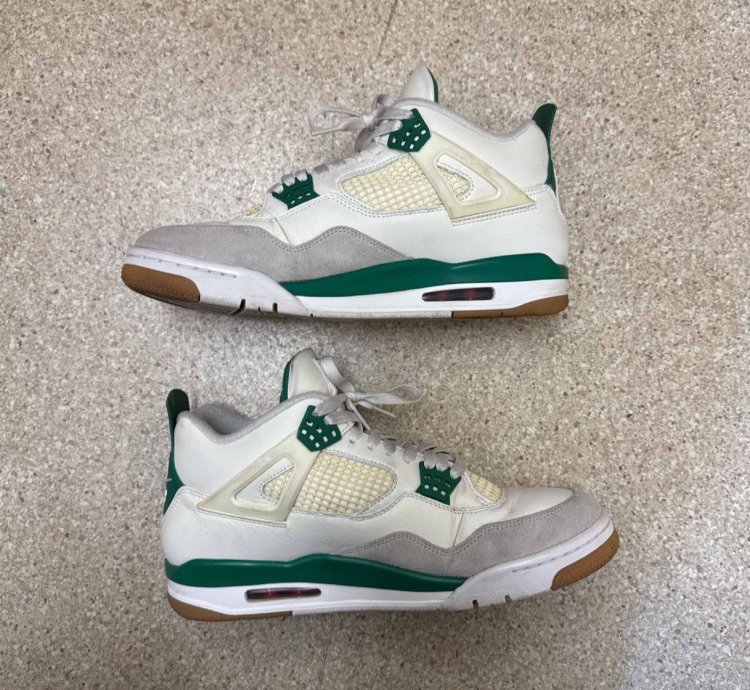 Jordan 4 Sb Pine Green
