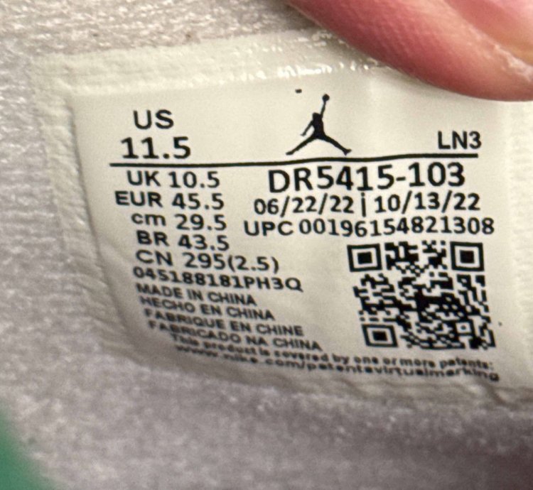 Jordan 4 Sb Pine Green