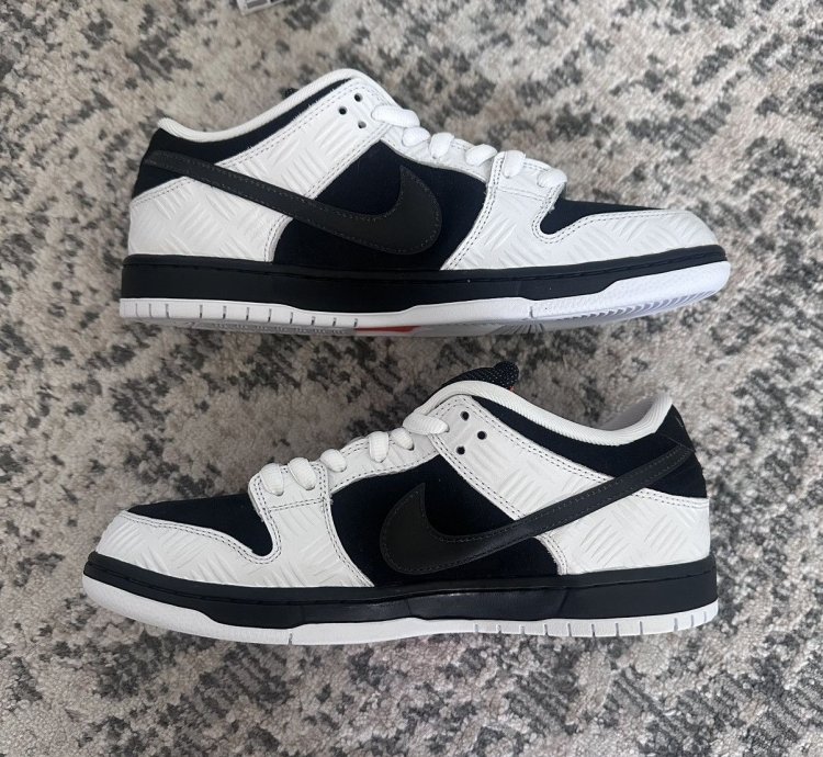 Nike Sb Tightbooth Dunk Low Sz 11 Brand New