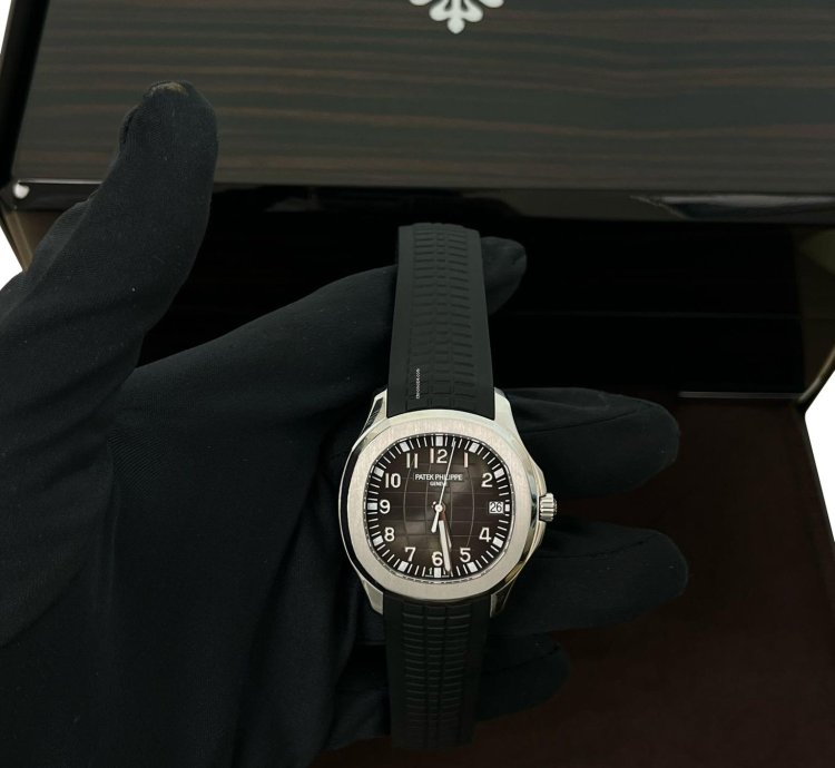 Patek Philippe Aquanaut 40mm Black Dial Rubber Steel Strap Watch 5167 1a-001