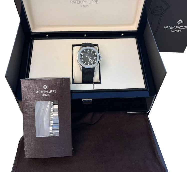Patek Philippe Aquanaut 40mm Black Dial Rubber Steel Strap Watch 5167 1a-001