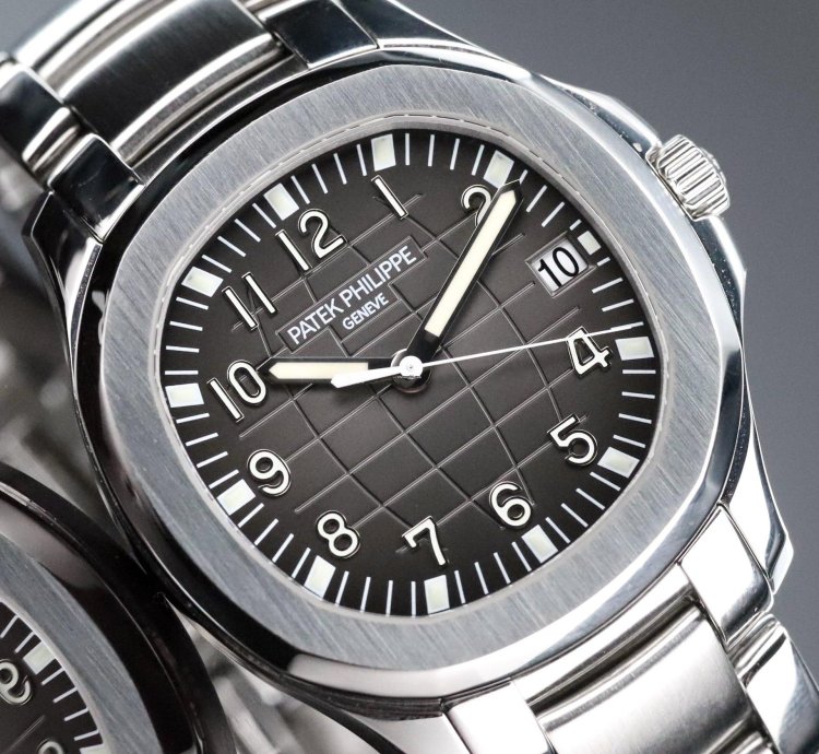 Patek Philippe Aquanaut 40mm Complete Set 5167a Steel Black Dial Bracelet Black Strap Mint 5167a-001