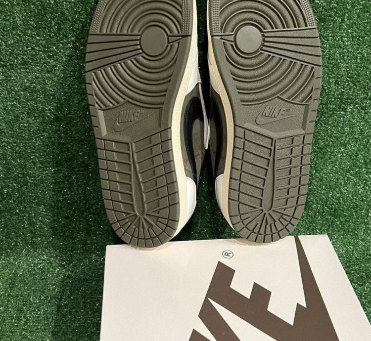 Nike Travis Scott Jordan 1 Low Medium Olive