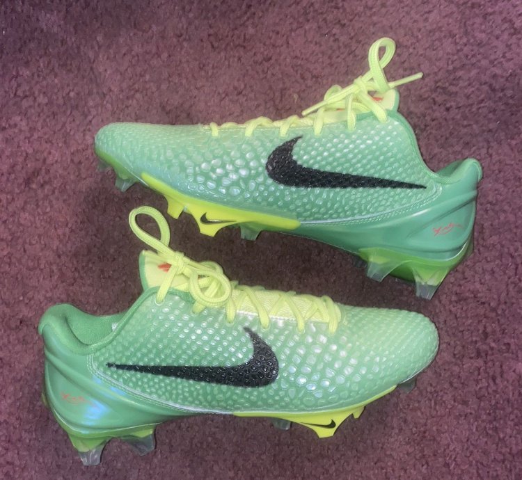 Nike Vapor Edge Kobe 6 Grinch Cleats