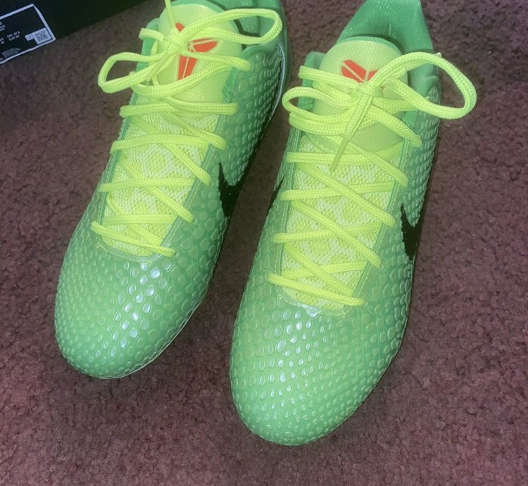 Nike Vapor Edge Kobe 6 Grinch Cleats