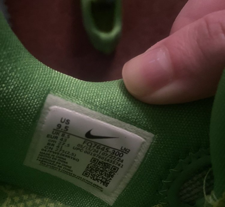 Nike Vapor Edge Kobe 6 Grinch Cleats