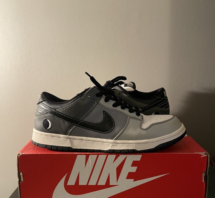 Nike Dunk Low Premium Sb Lunar Eclipse West