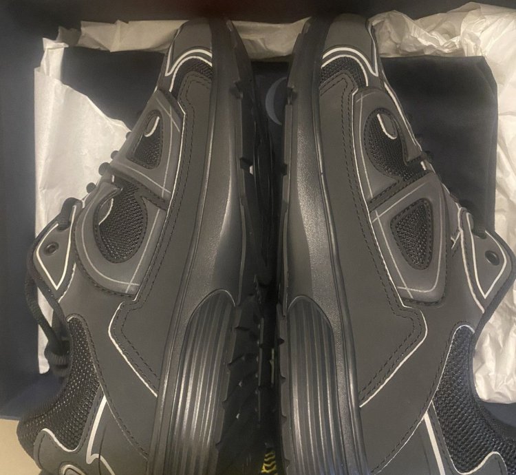 Dior B30 Triple Black Size 44