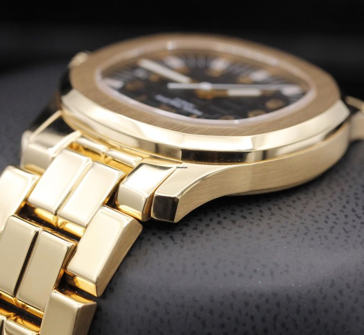Patek Philippe Aquanaut 5066 1j