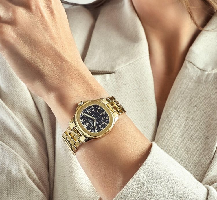 Patek Philippe Aquanaut 5066 1j Yellow Gold Black Dial