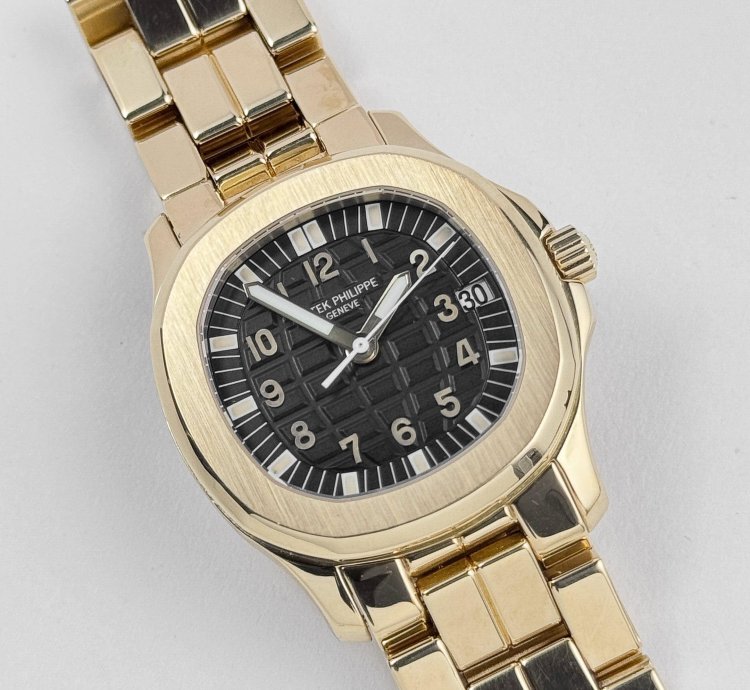 Patek Philippe Aquanaut 5066 1j Yellow Gold Black Dial