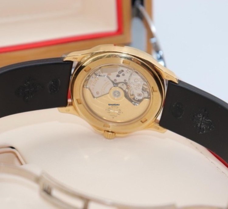 Patek Philippe Aquanaut 5066j