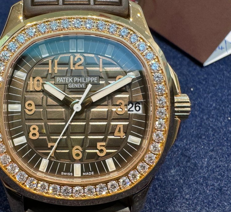 Patek Philippe Aquanaut 5068r Rose Gold Original Factory Diamond Set