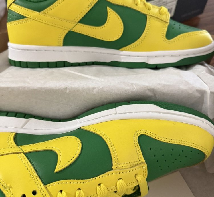 Nike Dunk Low Retro Bttys Brazil New Size 8