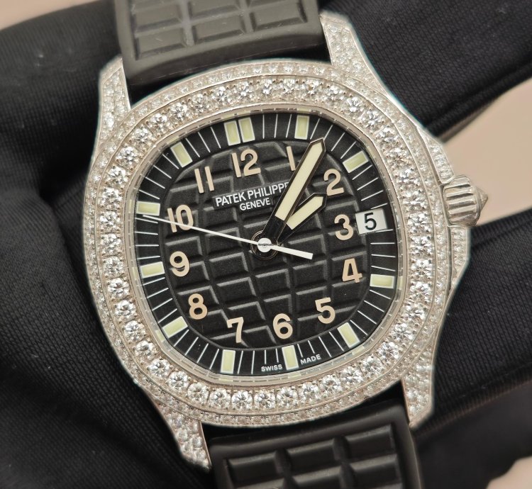 Patek Philippe Aquanaut 5069g-001