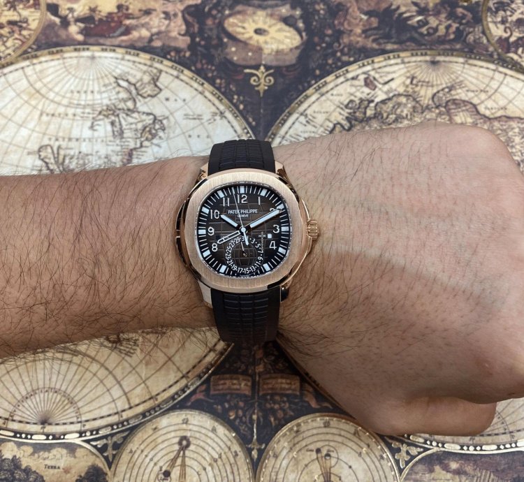 Patek Philippe Aquanaut 5164 Aquanaut Dual Time 18k Rose Gold Rubber Watch 5164r