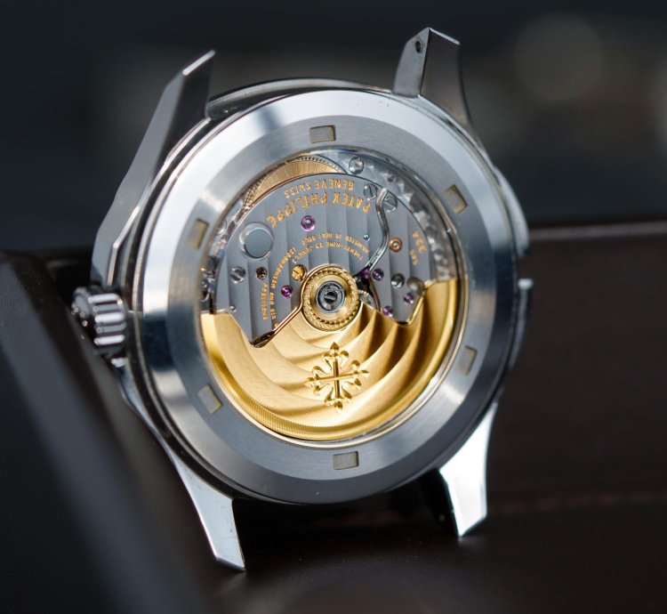 Patek Philippe Aquanaut 5164a Aquanaut Travel Time Steel
