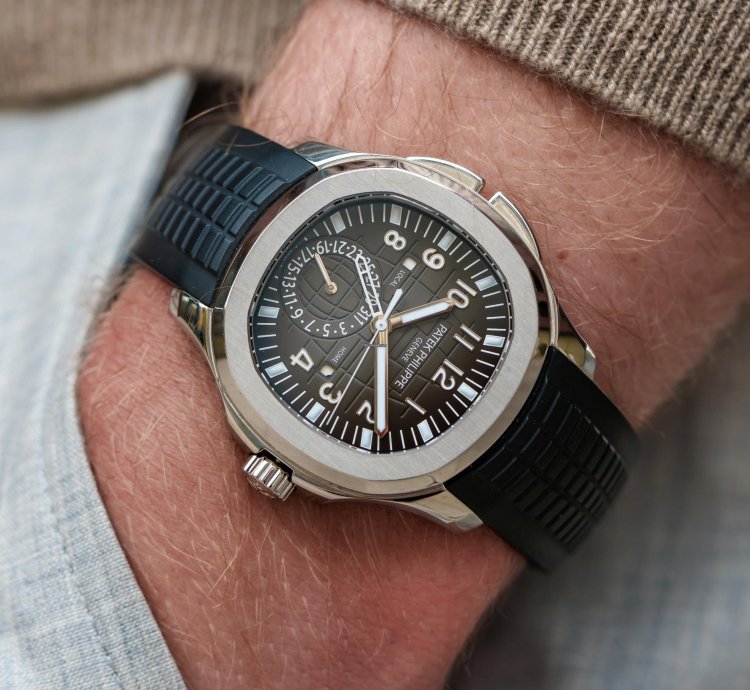Patek Philippe Aquanaut 5164a Aquanaut Travel Time Steel