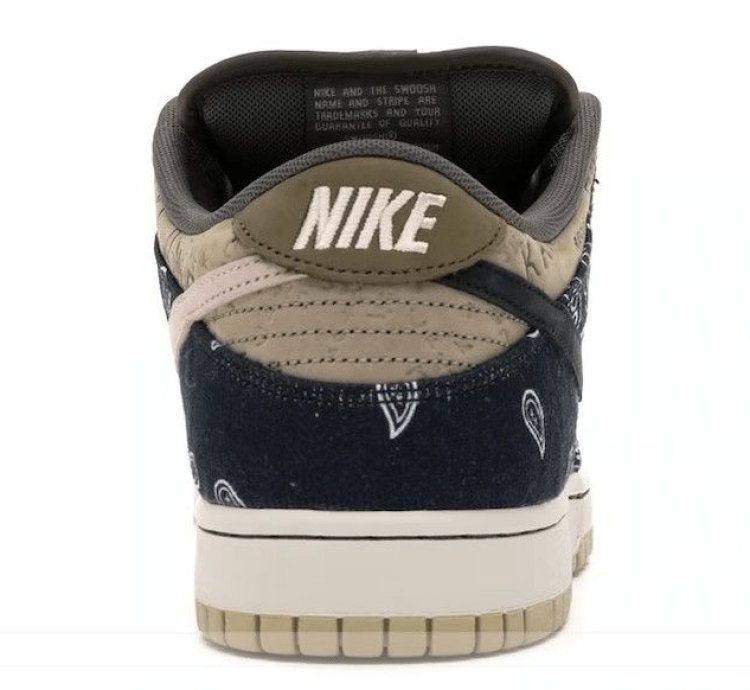 Sb Dunk Low Travis Scott regular Box