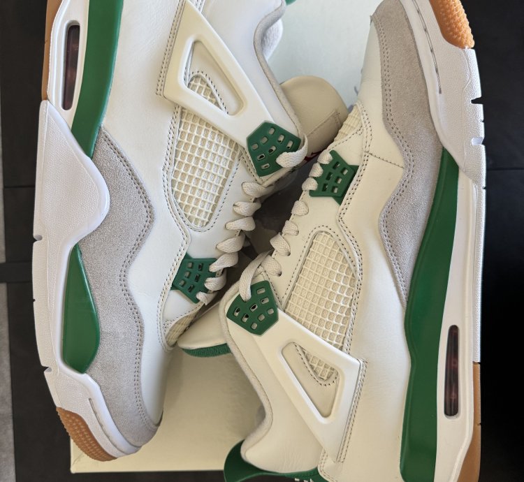 Nike Sb Air Jordan 4 Pine Green