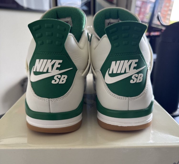 Nike Sb Air Jordan 4 Pine Green