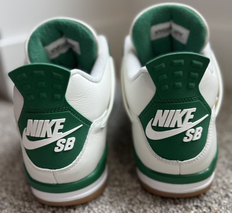 Nike Sb Air Jordan 4 Retro Sp Pine Green 2023 Size 10