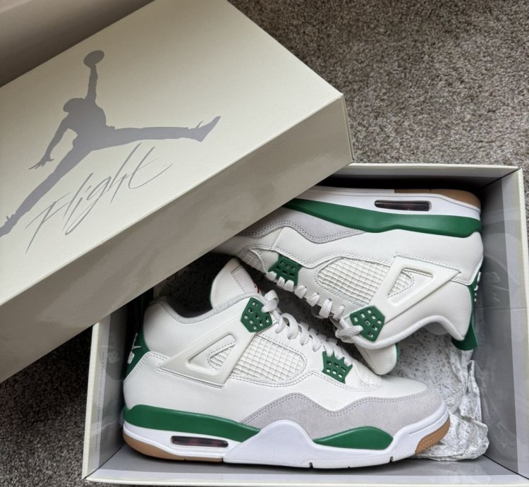 Nike Sb Air Jordan 4 Retro Sp Pine Green 2023 Size 10
